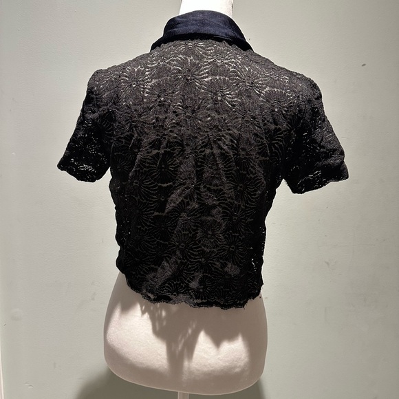 Lace, cropped, collared shirt - Picture 3 of 3
